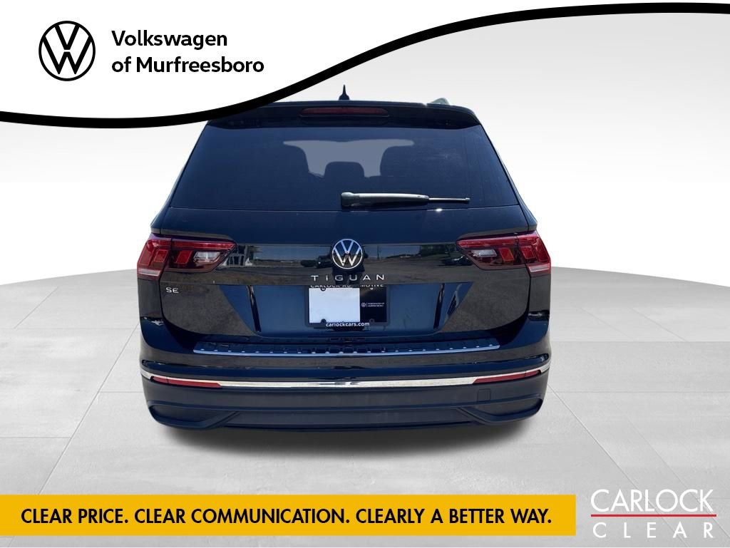 Used 2023 Volkswagen Tiguan SE w/ Panoramic Sunroof Package FWD image 6