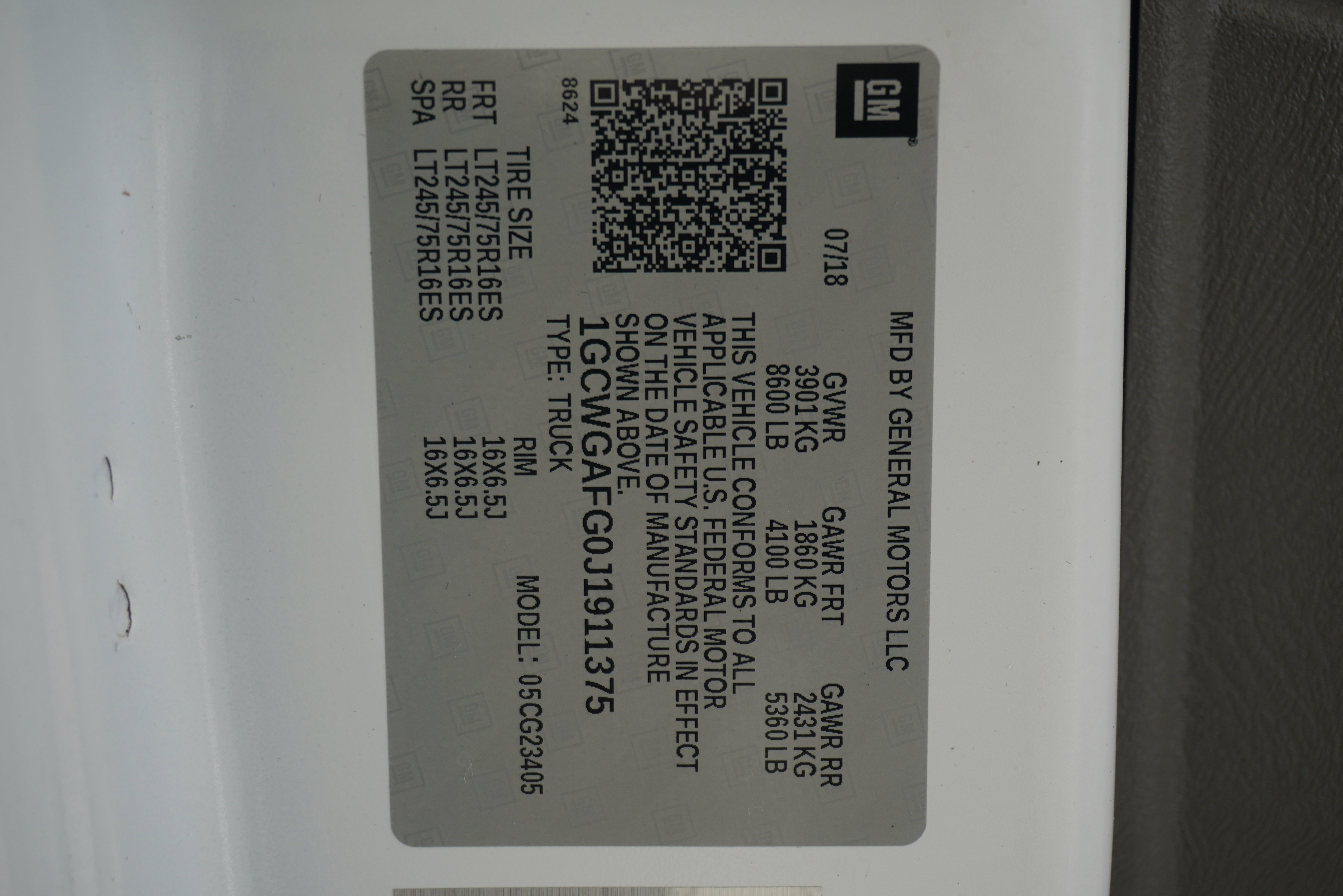 Used 2018 Chevrolet Express 2500 w/ Driver Convenience Package image 22