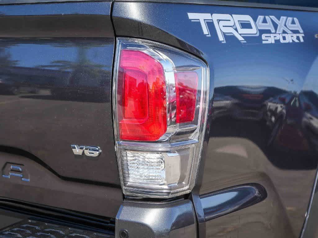 Used 2021 Toyota Tacoma TRD Sport w/ Advanced Technology Package AWD/4WD image 9
