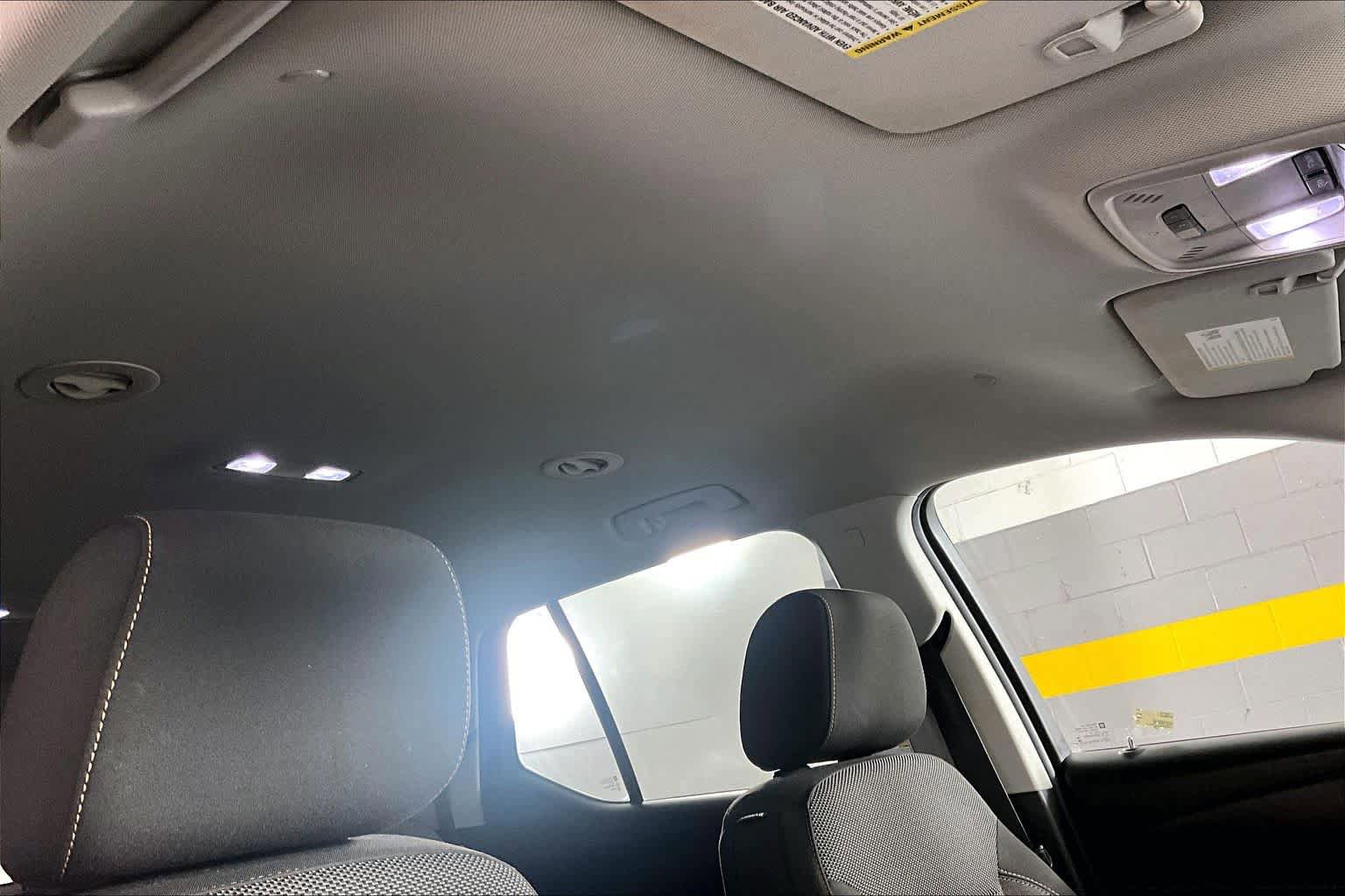 Used 2018 Chevrolet Traverse LT FWD image 14