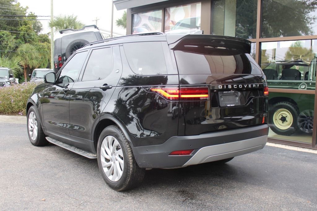 Certified 2025 Land Rover Discovery S AWD/4WD image 8