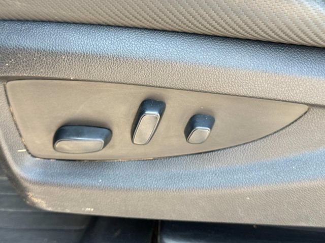 Used 2019 GMC Sierra 2500 SLT w/ All Terrain HD Package AWD/4WD image 31
