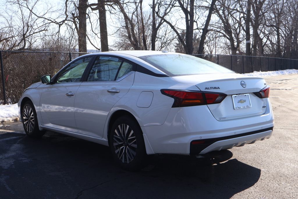 Used 2024 Nissan Altima 2.5 SV image 5