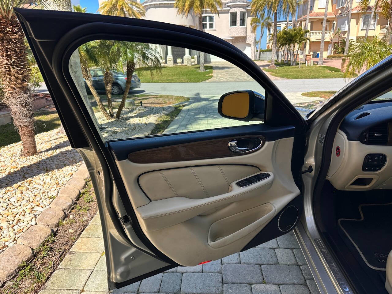 Used 2009 Jaguar XJ Vanden Plas Super V8 Portfolio image 49