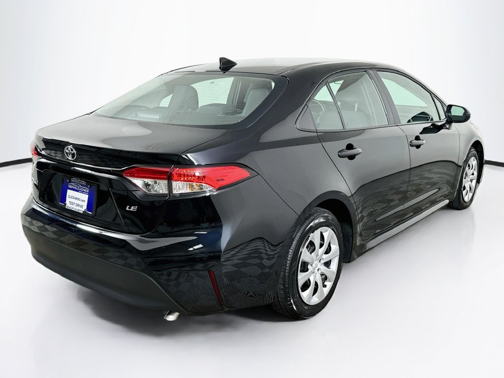 Used 2025 Toyota Corolla LE FWD image 7