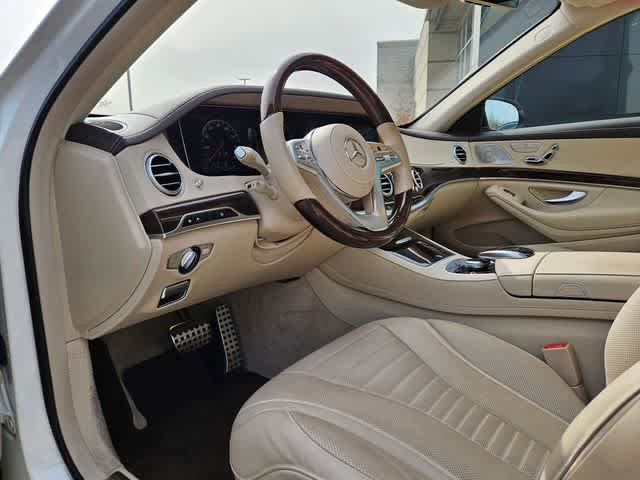 Used 2019 Mercedes-Benz S 560 Sedan image 2
