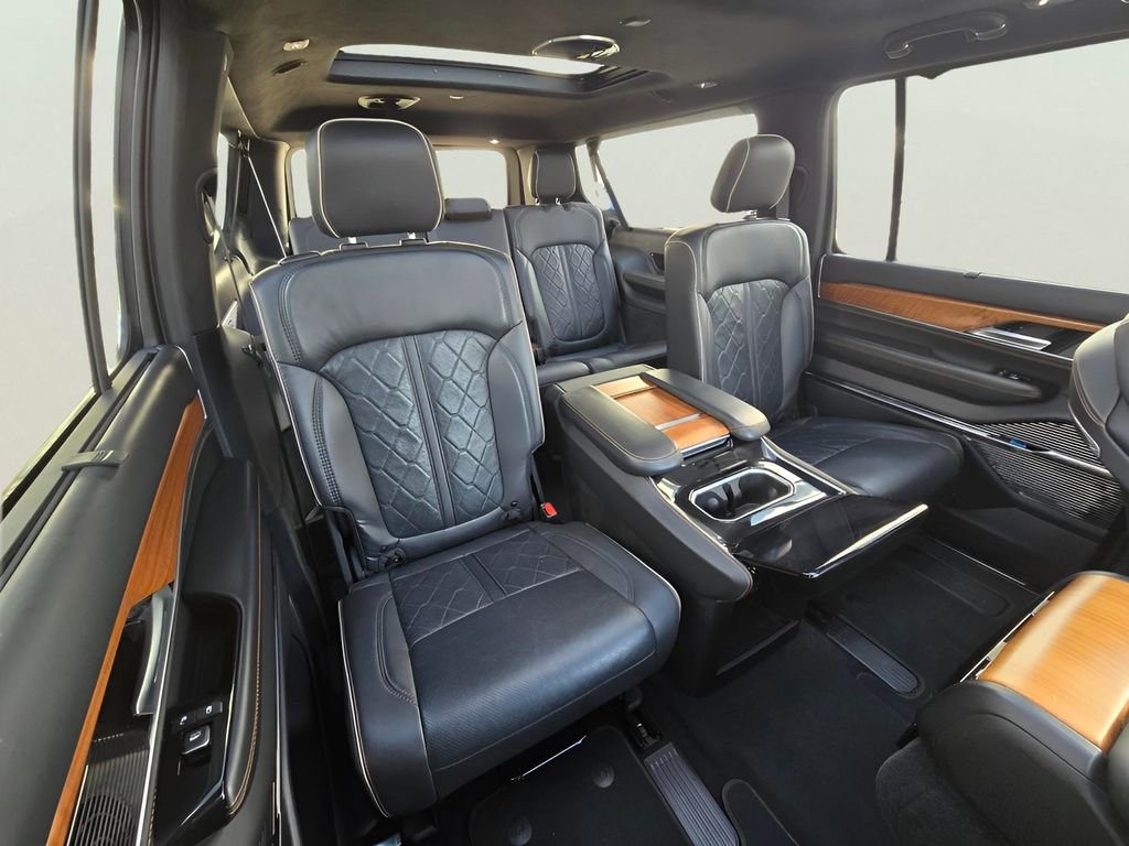 Used 2024 Jeep Grand Wagoneer L Series III AWD/4WD image 24