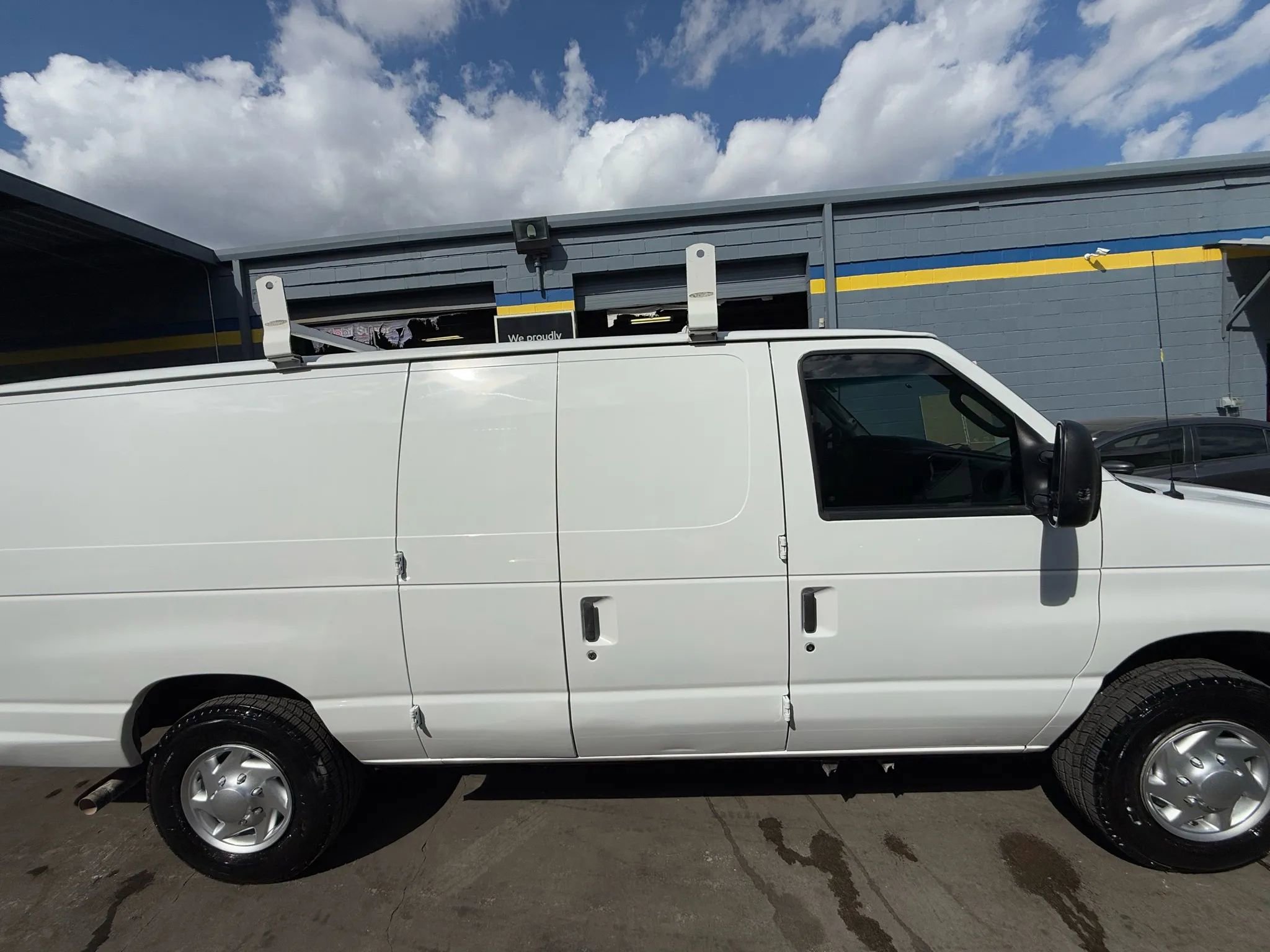 Used 2011 Ford E-250 and Econoline 250 Extended w/ PWR Group image 8