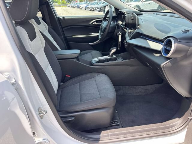 Used 2024 Chevrolet Trax LS w/ LS Convenience Package FWD image 14