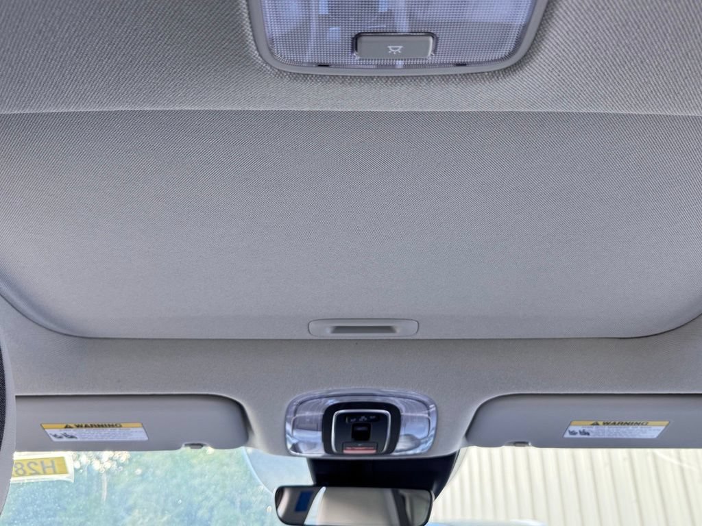 New 2026 Hyundai Elantra Limited FWD image 3