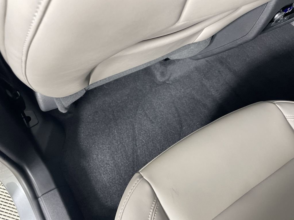 Used 2024 GMC Acadia Elevation image 34