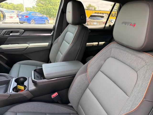 New 2026 GMC Terrain AT4 w/ Technology Package II AWD/4WD image 19