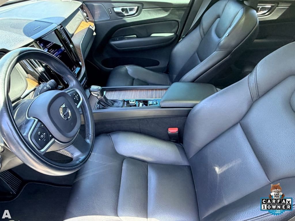 Used 2021 Volvo XC60 T5 Momentum w/ Advanced Package FWD image 15