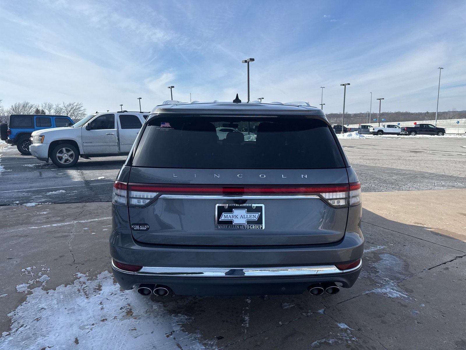 Used 2021 Lincoln Aviator Standard image 4