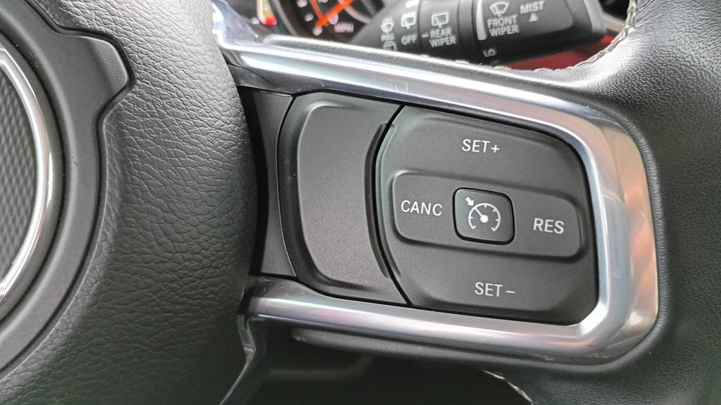 Used 2020 Jeep Wrangler Unlimited Sahara AWD/4WD image 20