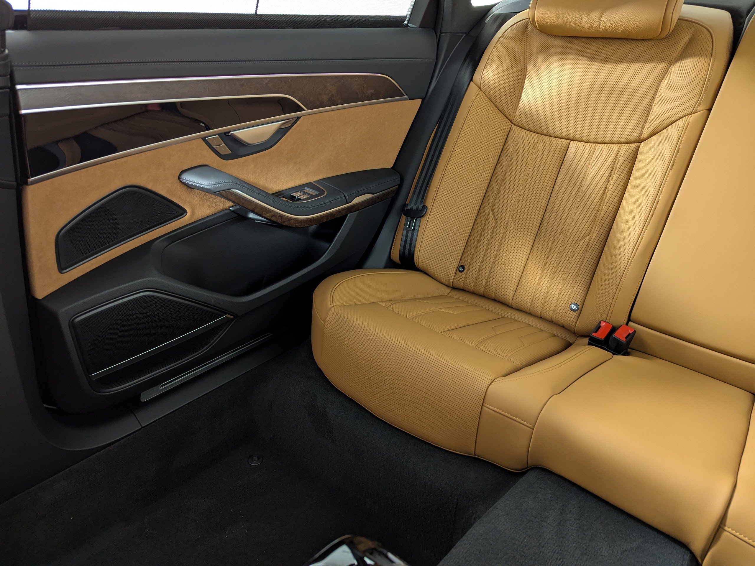 New 2026 Audi A8 L 3.0T image 12