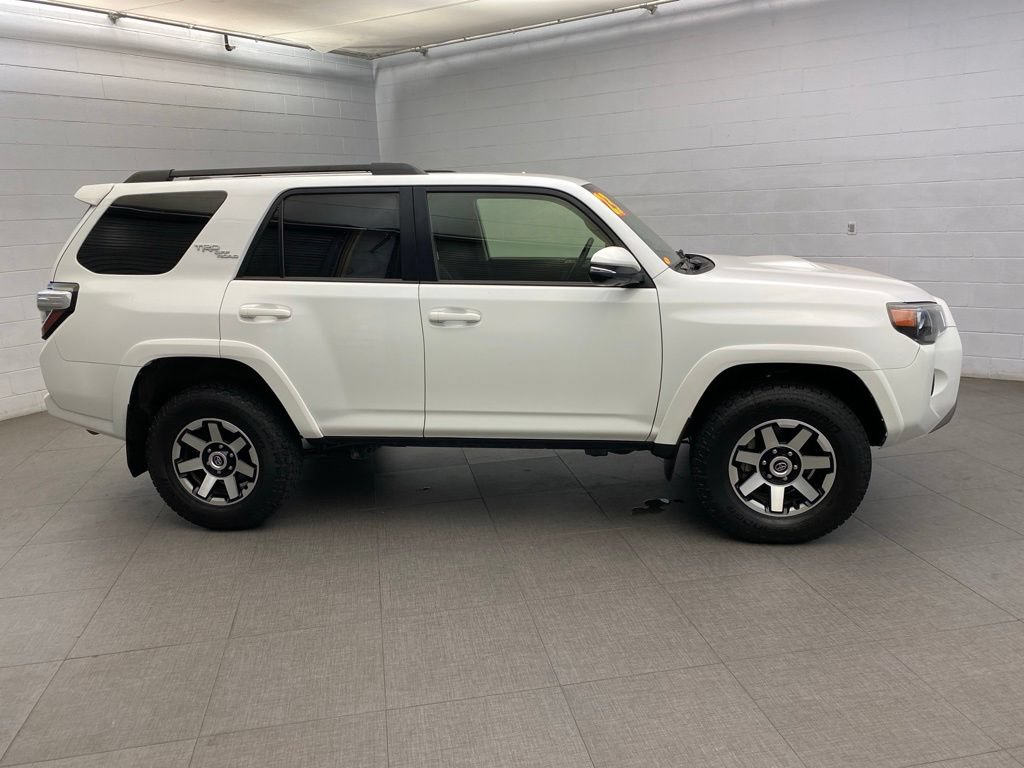 Used 2023 Toyota 4Runner TRD Off-Road Premium AWD/4WD image 7