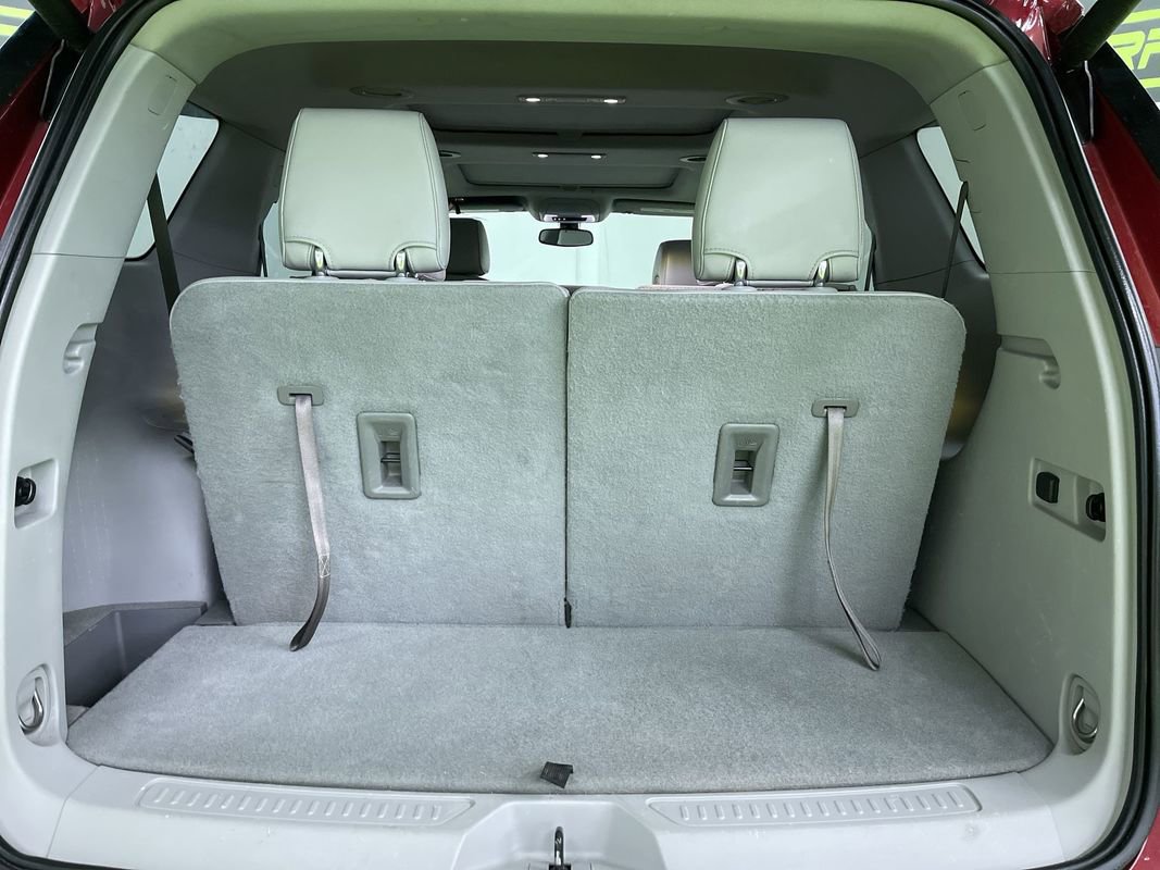 Used 2019 GMC Acadia SLT w/ LPO, Cargo Package image 30