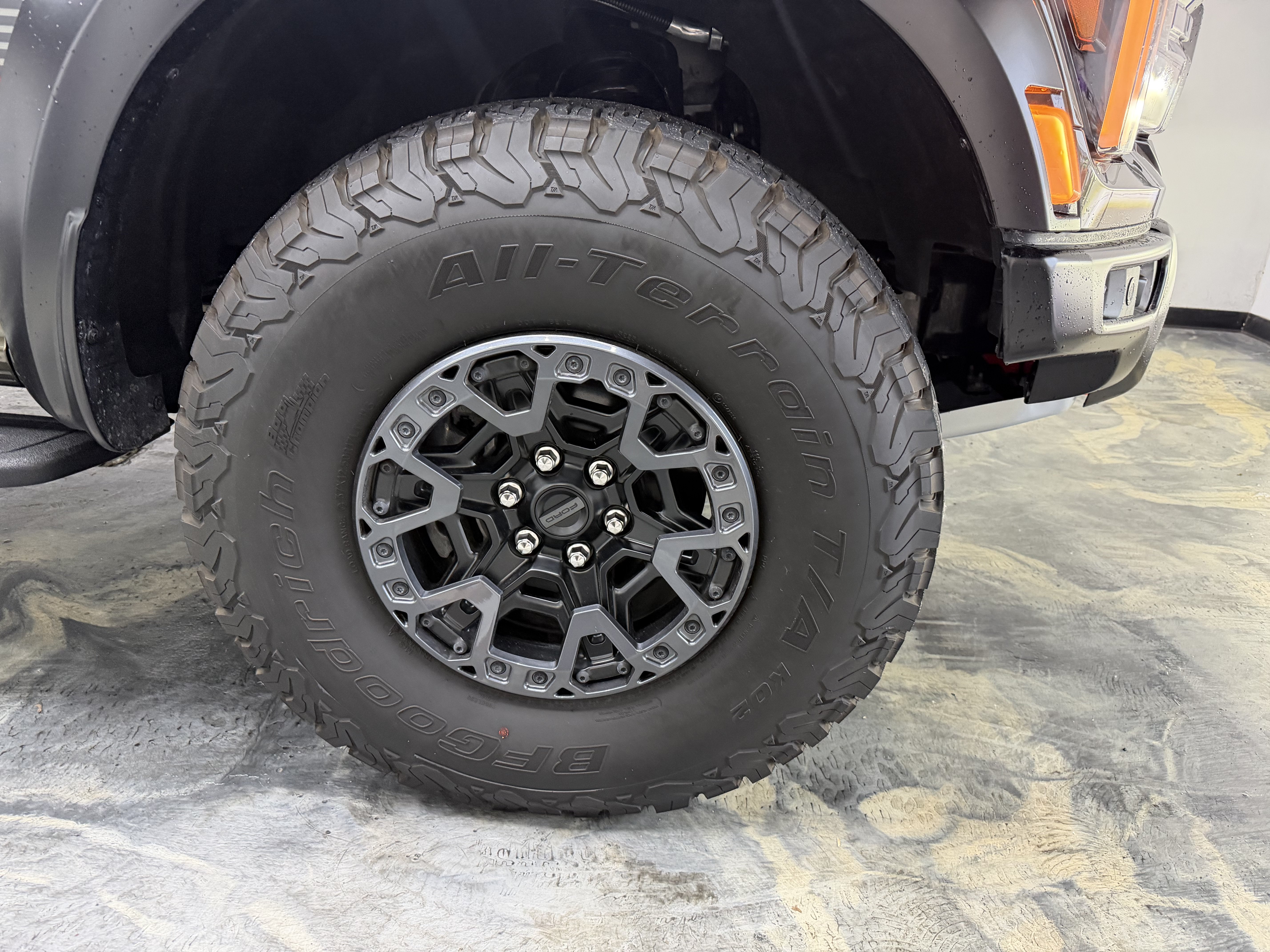 Used 2025 Ford F150 Raptor w/ Equipment Group 803A Raptor R AWD/4WD image 28