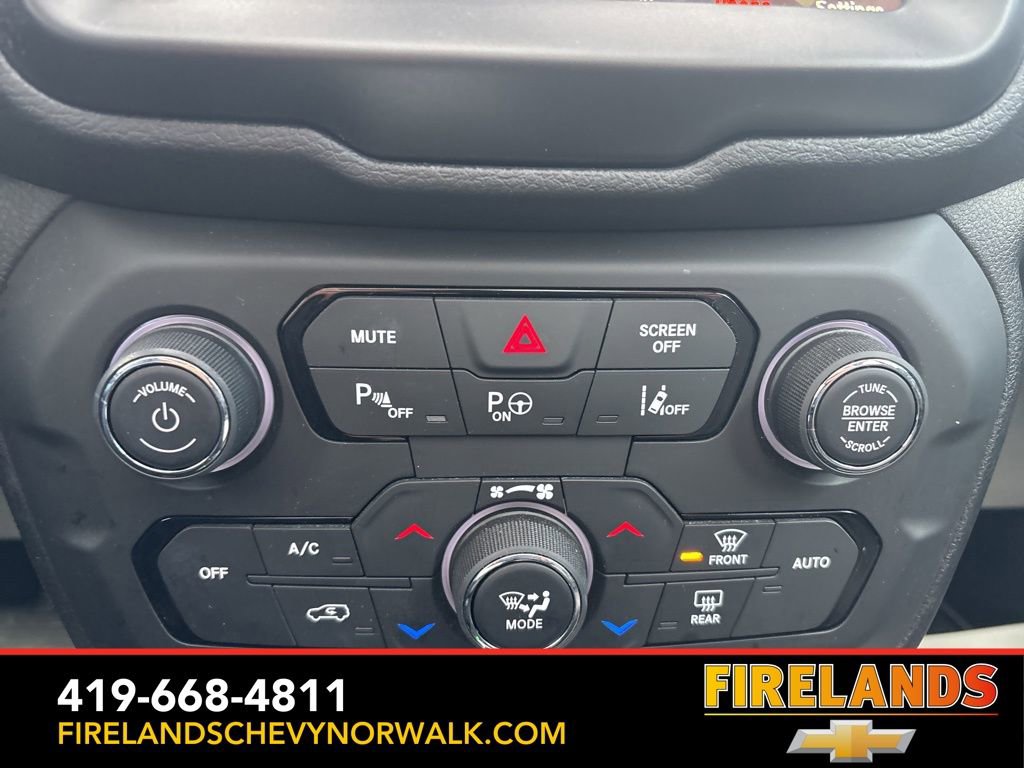 Used 2023 Jeep Renegade Limited w/ Sun/Sound Group image 31