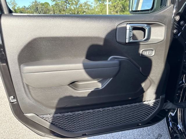 New 2026 Jeep Gladiator Sport image 17