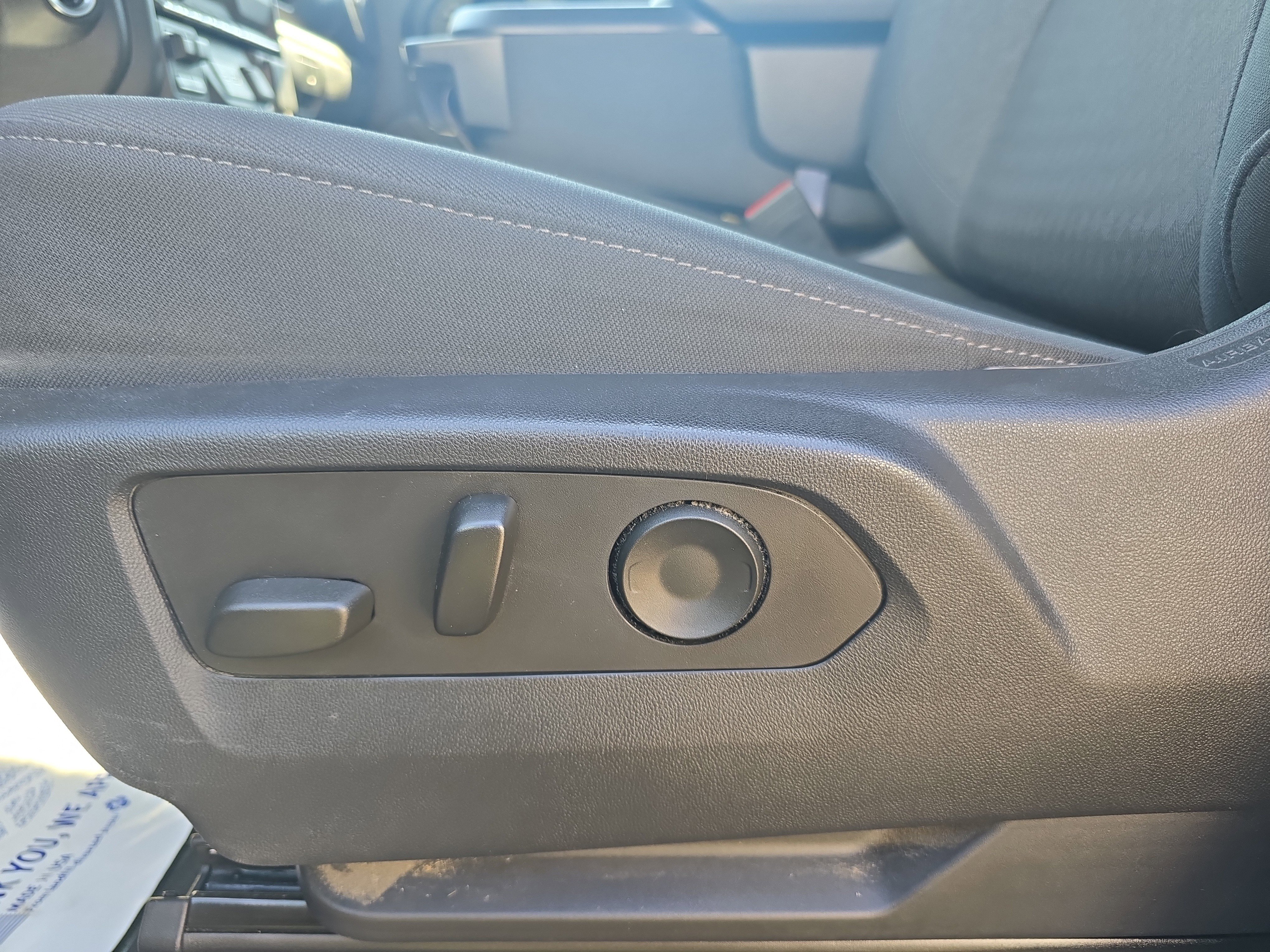 Used 2023 Chevrolet Silverado 1500 Custom image 12