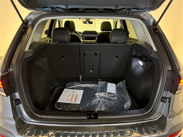 New 2026 Volkswagen Taos SE image 5