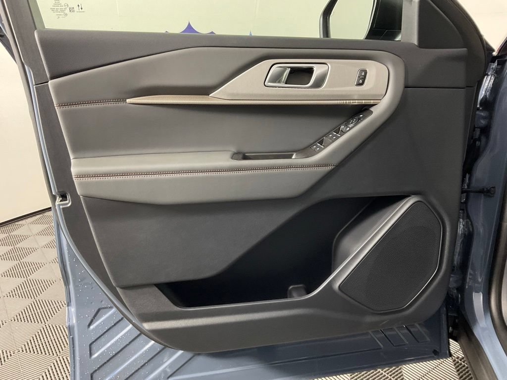 New 2026 Ford Explorer Active w/ Active Comfort Package RWD image 12