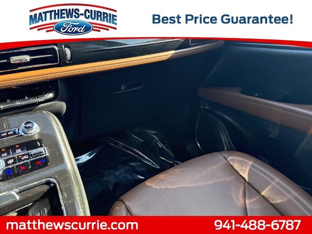 Used 2023 Lincoln Nautilus Reserve image 25