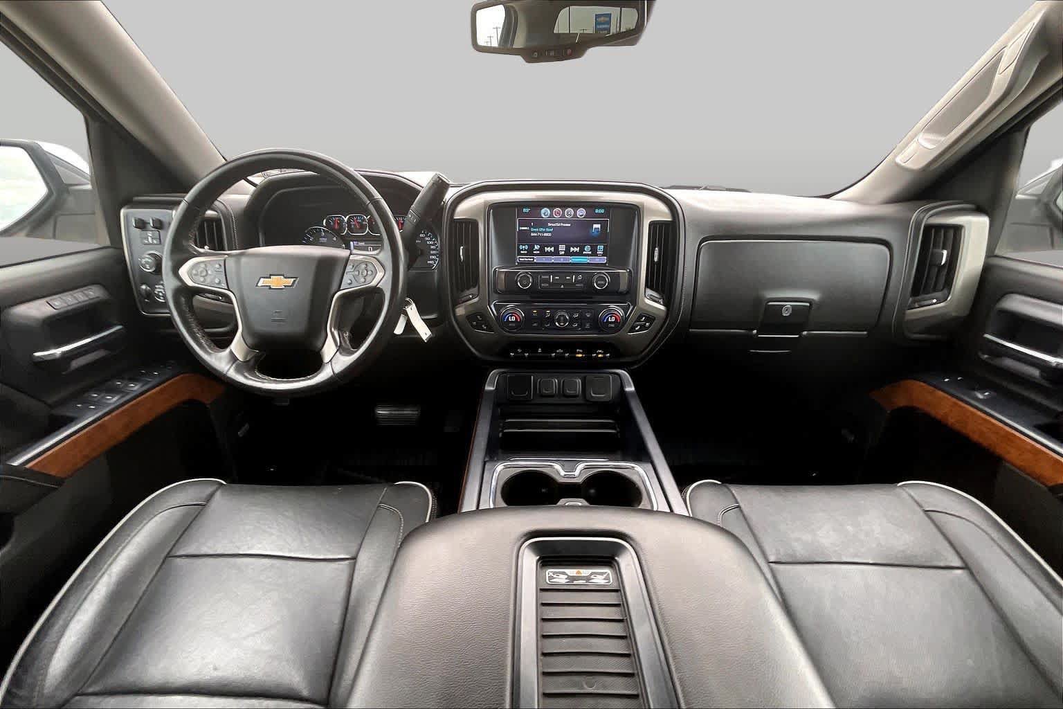 Used 2018 Chevrolet Silverado 1500 High Country AWD/4WD image 16