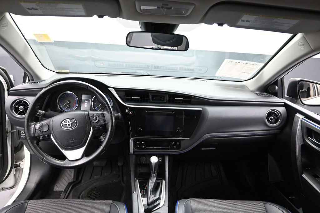 Used 2019 Toyota Corolla SE FWD image 17