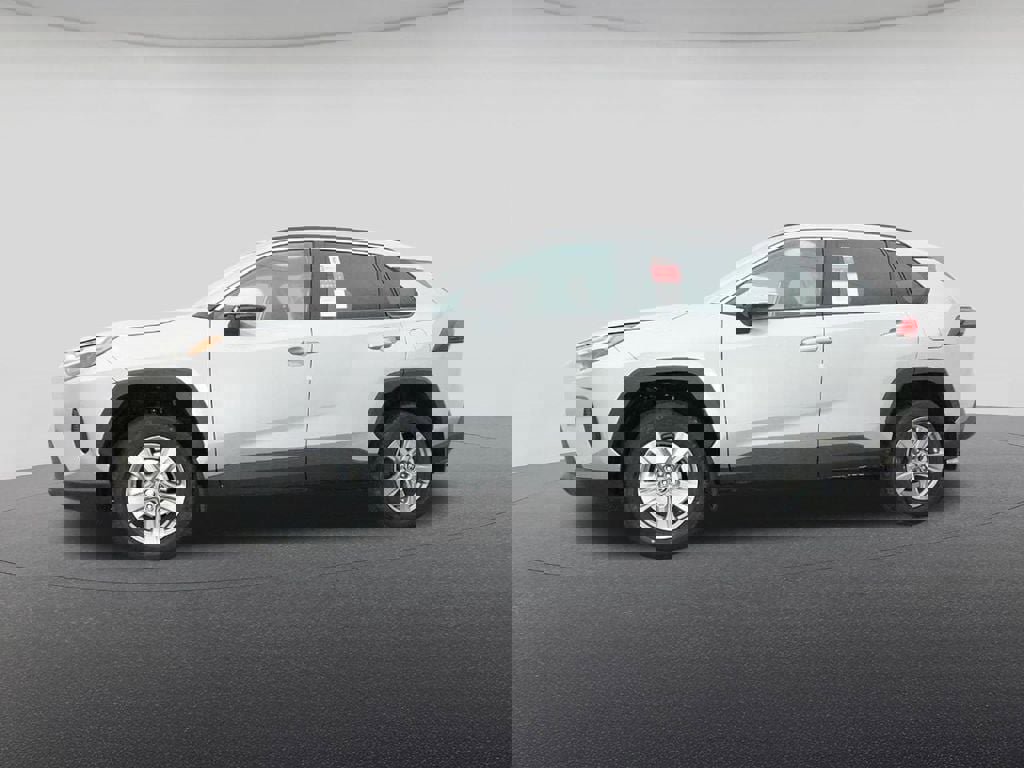 New 2025 Toyota RAV4 XLE image 18