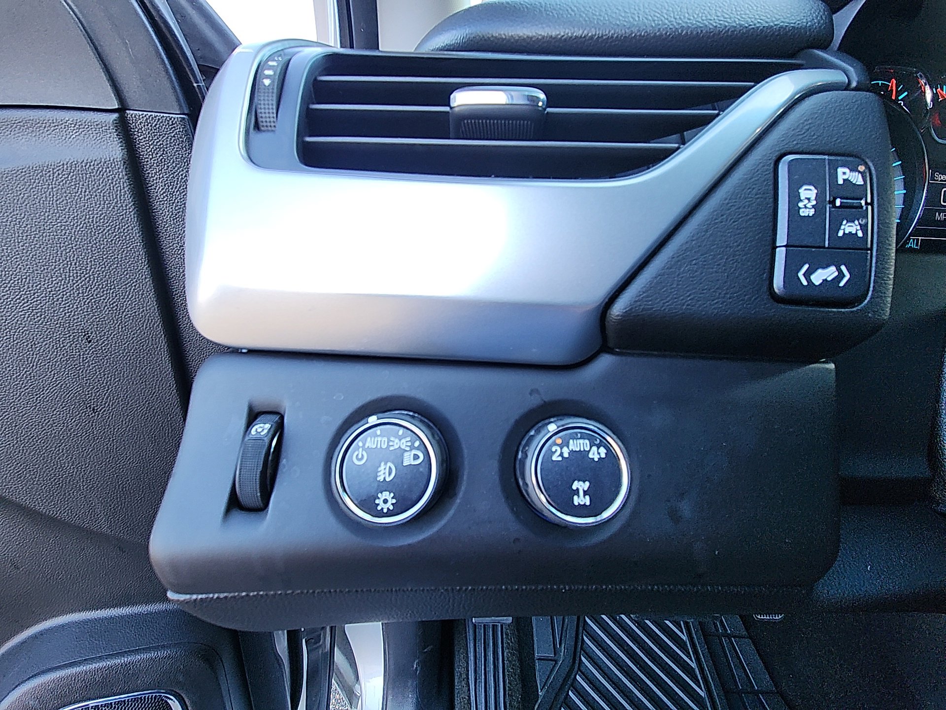 Used 2017 Chevrolet Tahoe Premier image 20