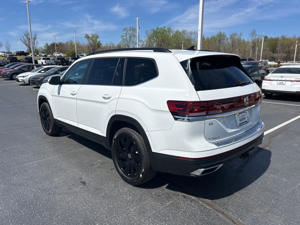 Used 2025 Volkswagen Atlas SE image 17