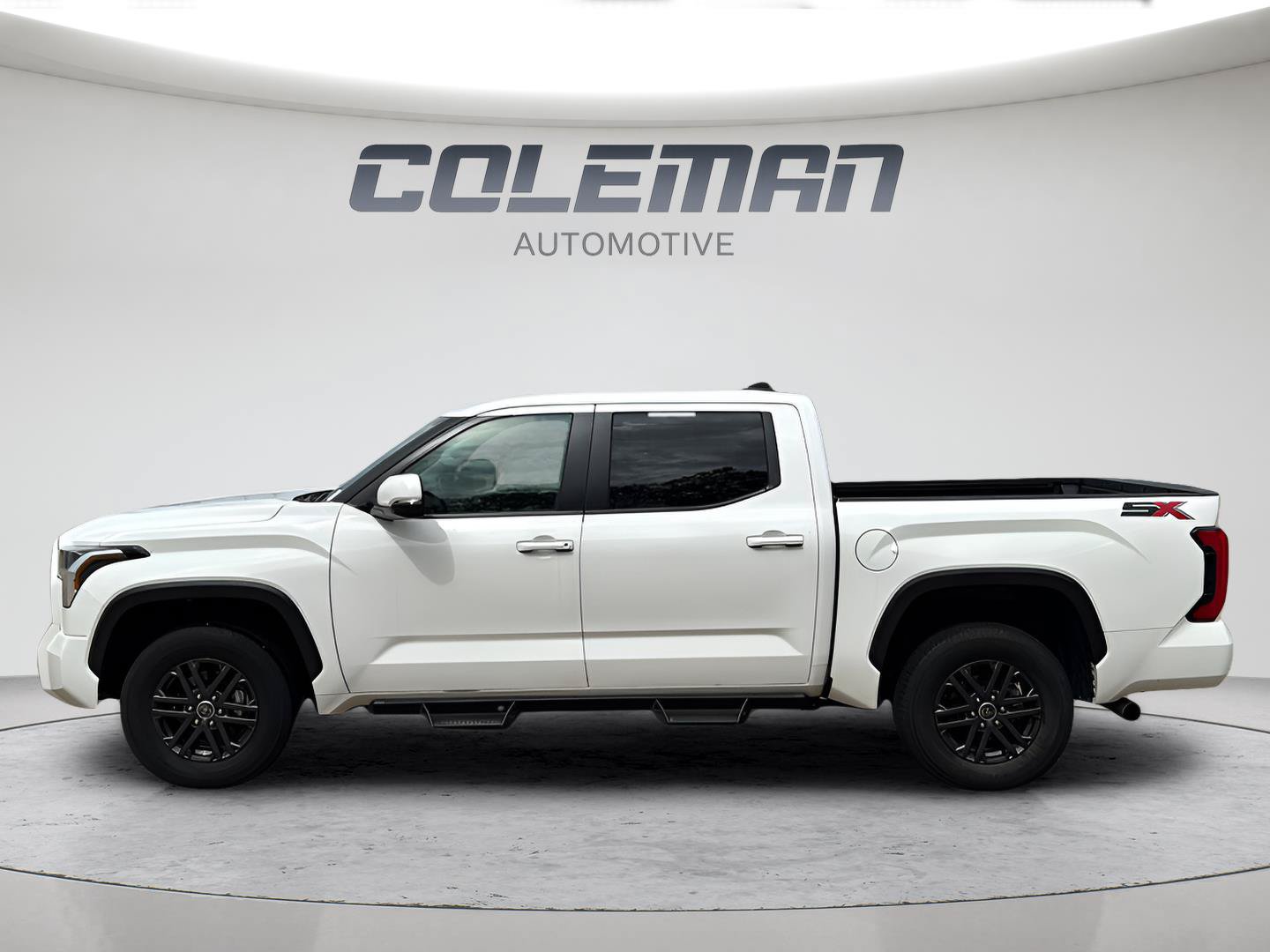Used 2024 Toyota Tundra SR5 w/ SR5 Convenience Package AWD/4WD image 4