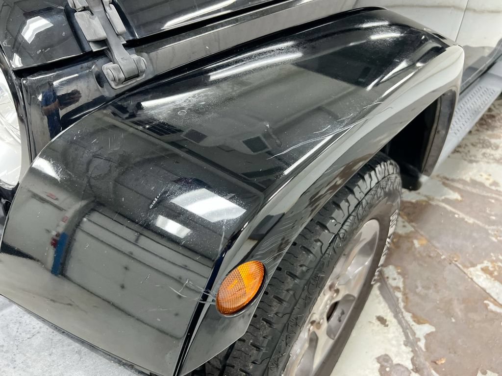 Used 2017 Jeep Wrangler Unlimited Sahara AWD/4WD image 25