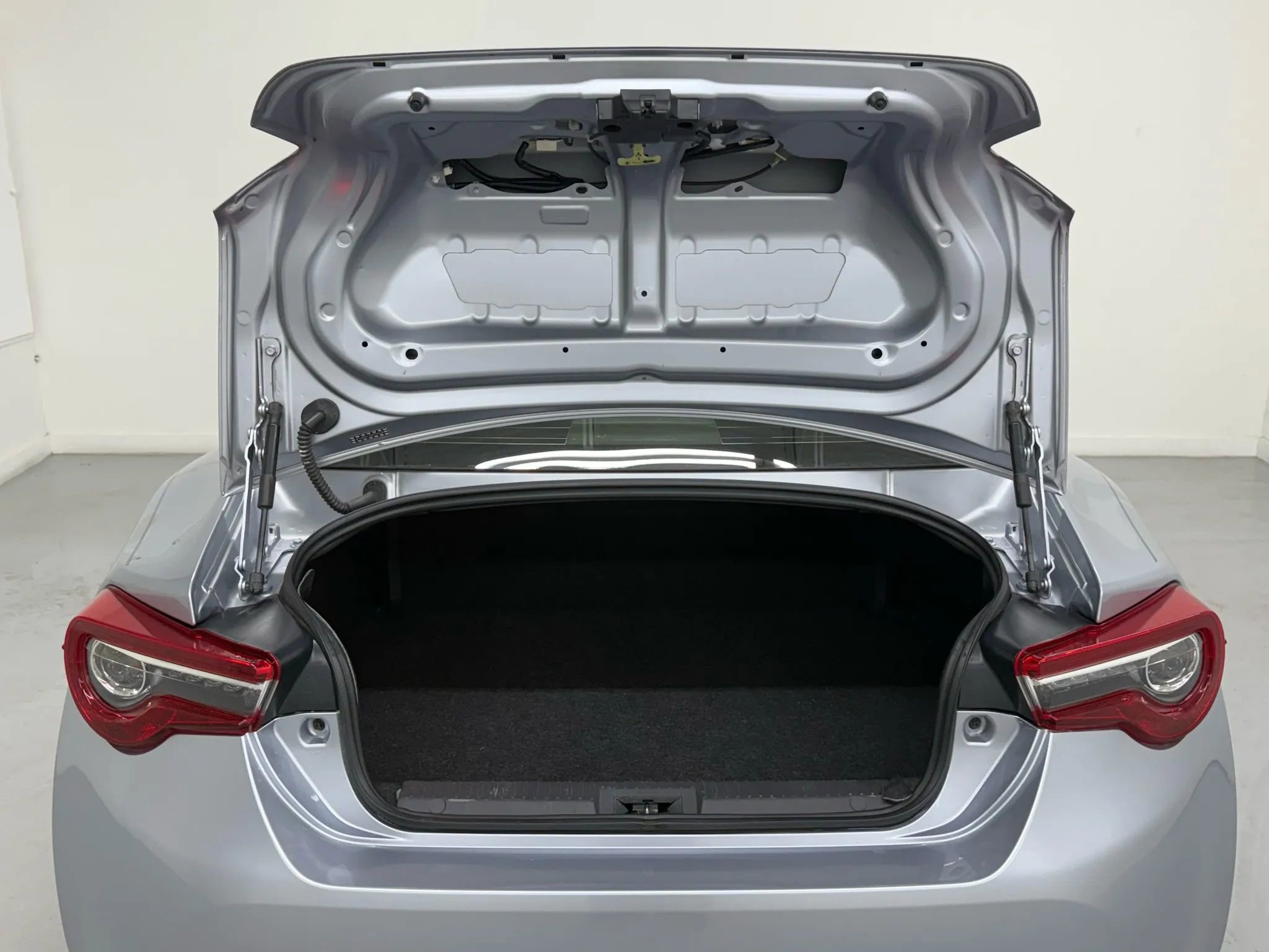 Used 2017 Toyota 86 Coupe 2D image 29