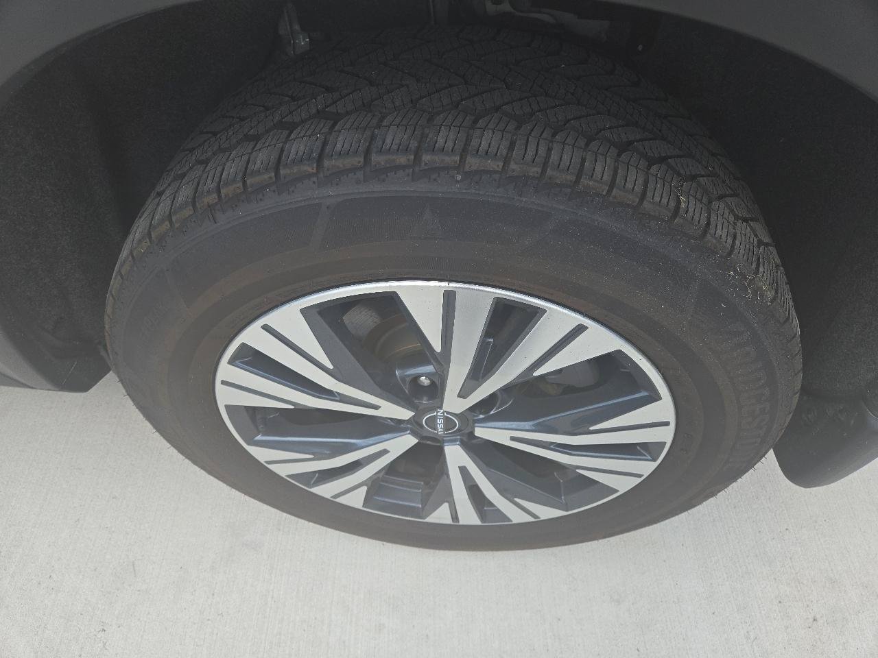 Used 2023 Nissan Rogue SV AWD/4WD image 7