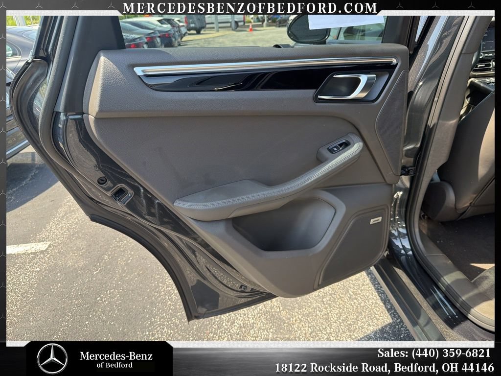 Used 2020 Porsche Macan AWD/4WD image 20