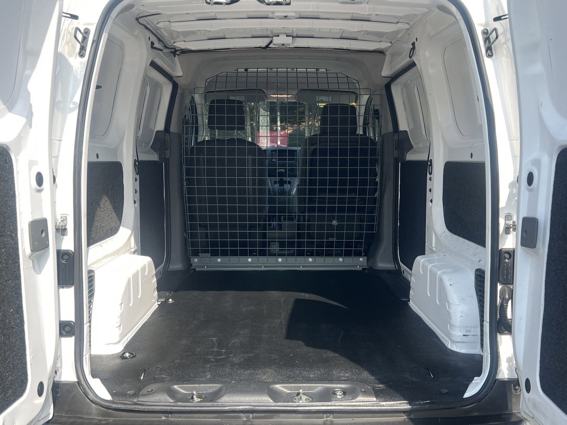 Used 2020 Nissan NV200 S FWD image 19