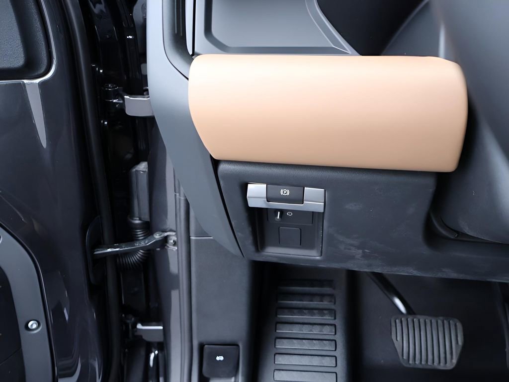 New 2026 Land Rover Defender 110 S image 35