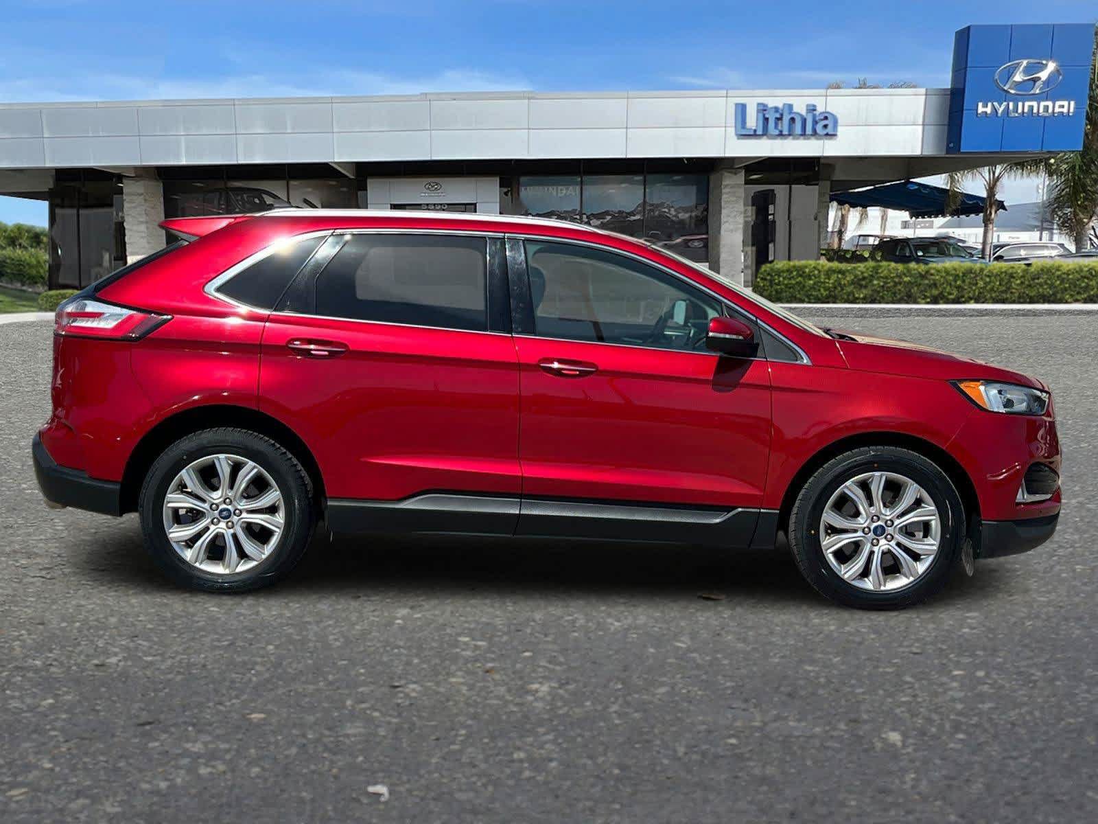 Used 2021 Ford Edge Titanium FWD image 9