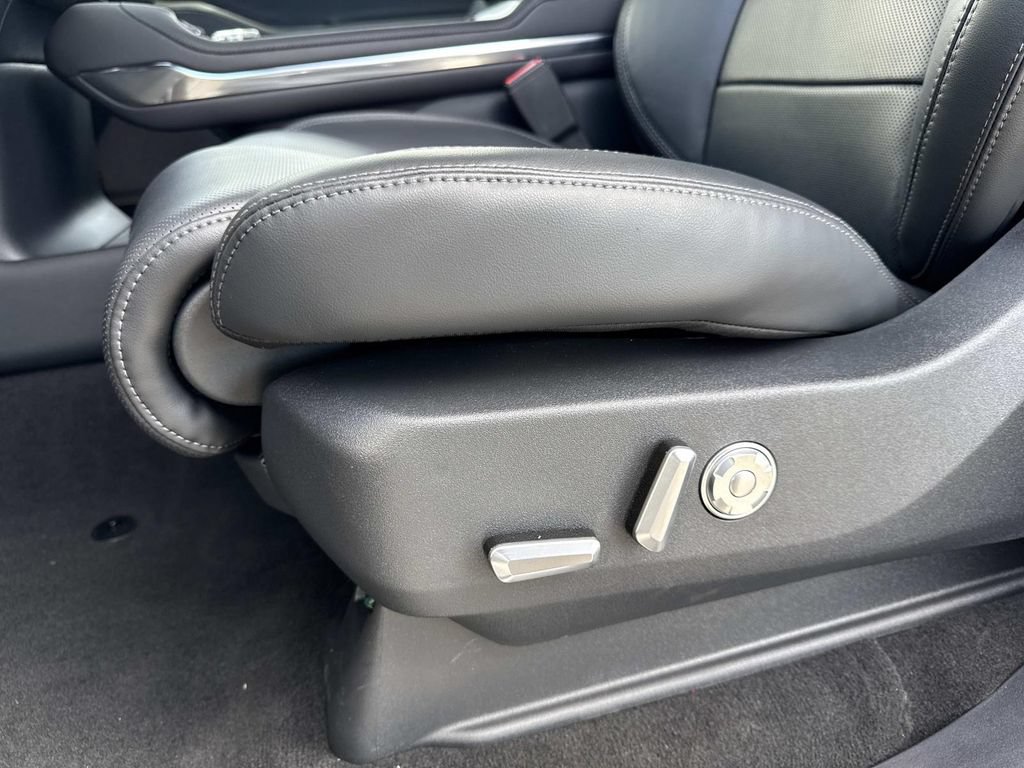 New 2026 Lincoln Navigator Reserve AWD/4WD image 23
