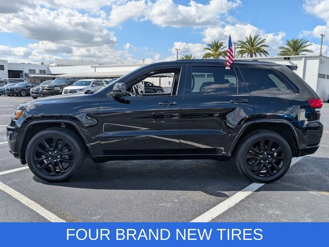 Used 2019 Jeep Grand Cherokee Altitude image 4