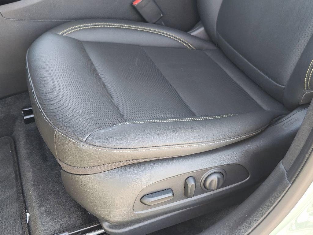 Used 2025 Chevrolet Trax ACTIV w/ Driver Confidence Package image 18