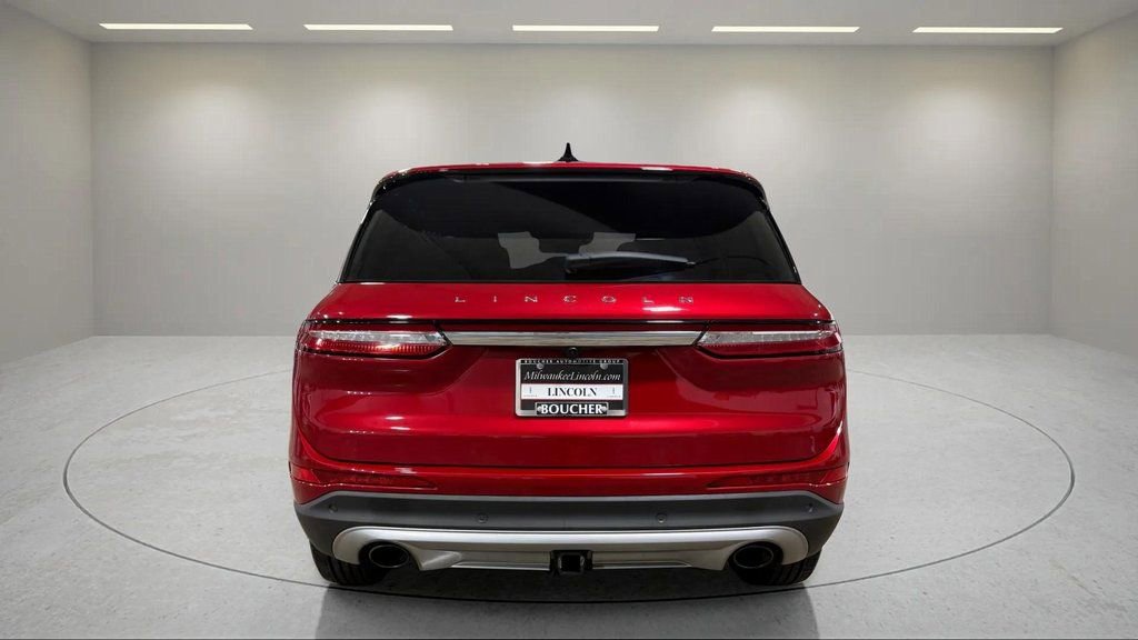 Certified 2023 Lincoln Corsair Reserve w/ Equipment Group 202A image 4