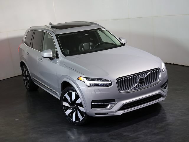 Used 2024 Volvo XC90 T8 Plus w/ Protection Package AWD/4WD image 7