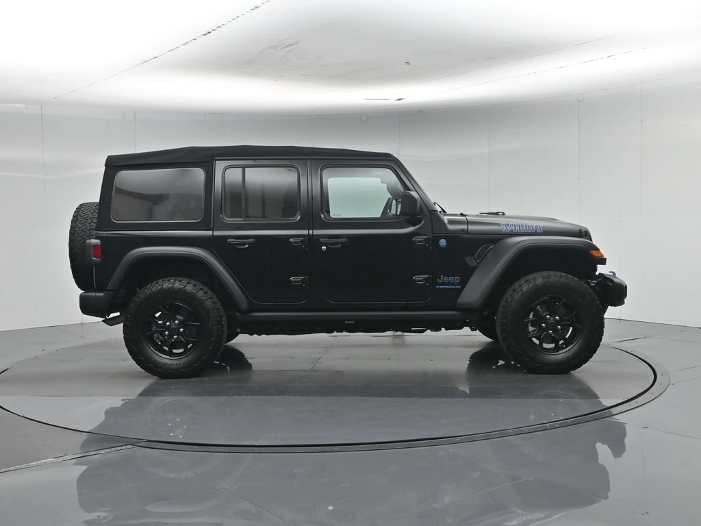 Used 2024 Jeep Wrangler Unlimited AWD/4WD image 27