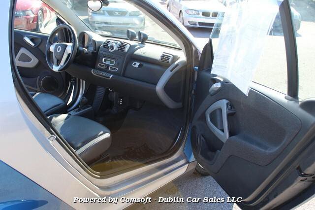 Used 2009 smart fortwo passion RWD image 10