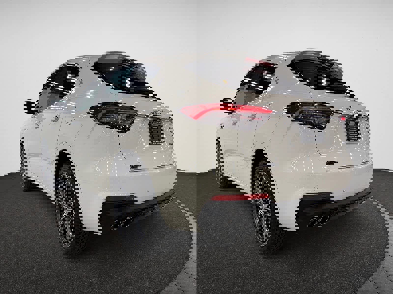 Used 2022 Maserati Levante GT image 3